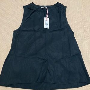 Black Vineyard Vines 100% tencel sleeveless blouse